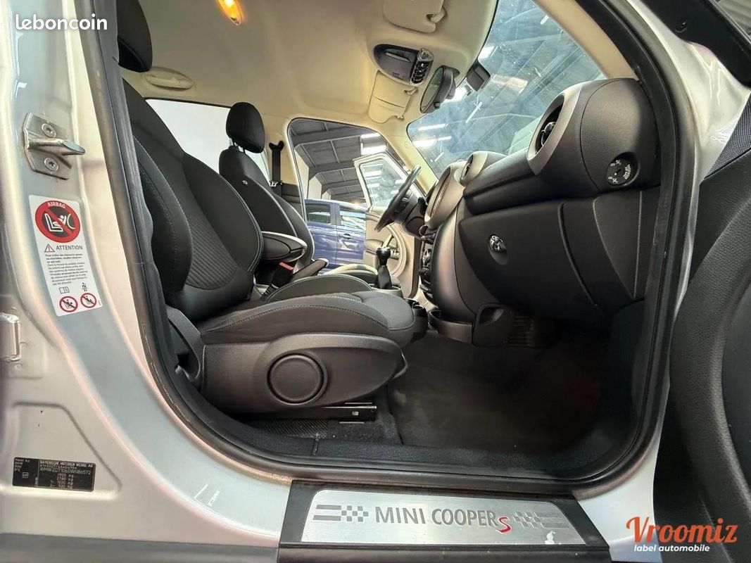 Mini Countryman 2.0 SD 145 COOPER ALL4X4 (image 8)