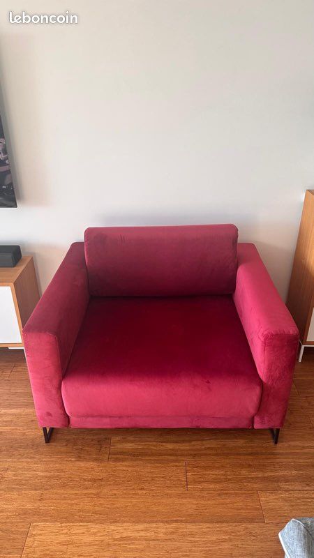 Fauteuil moderne velours rouge Paloma