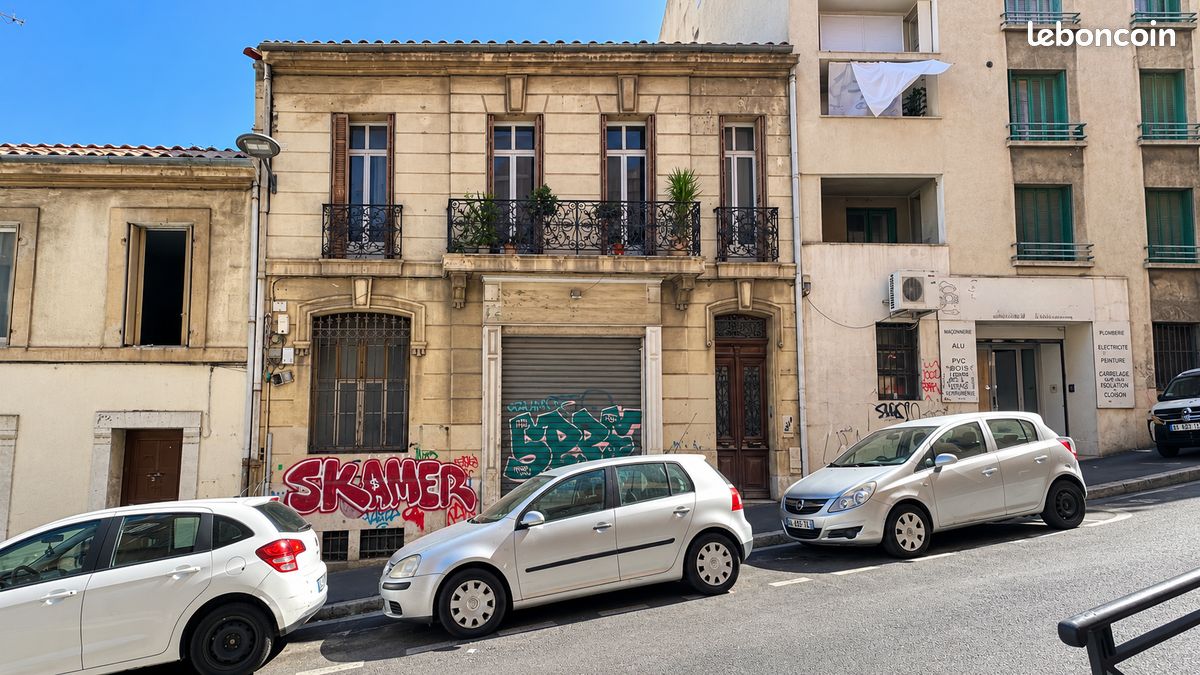 Appartement 4 pièces 182 m² · à Marseille · 182 m² · 295 000 €