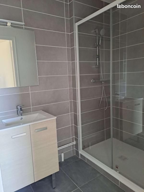 Appartement a louer bourgoin-jallieu - 4 pièce(s) - 74 m2 - Surfyn