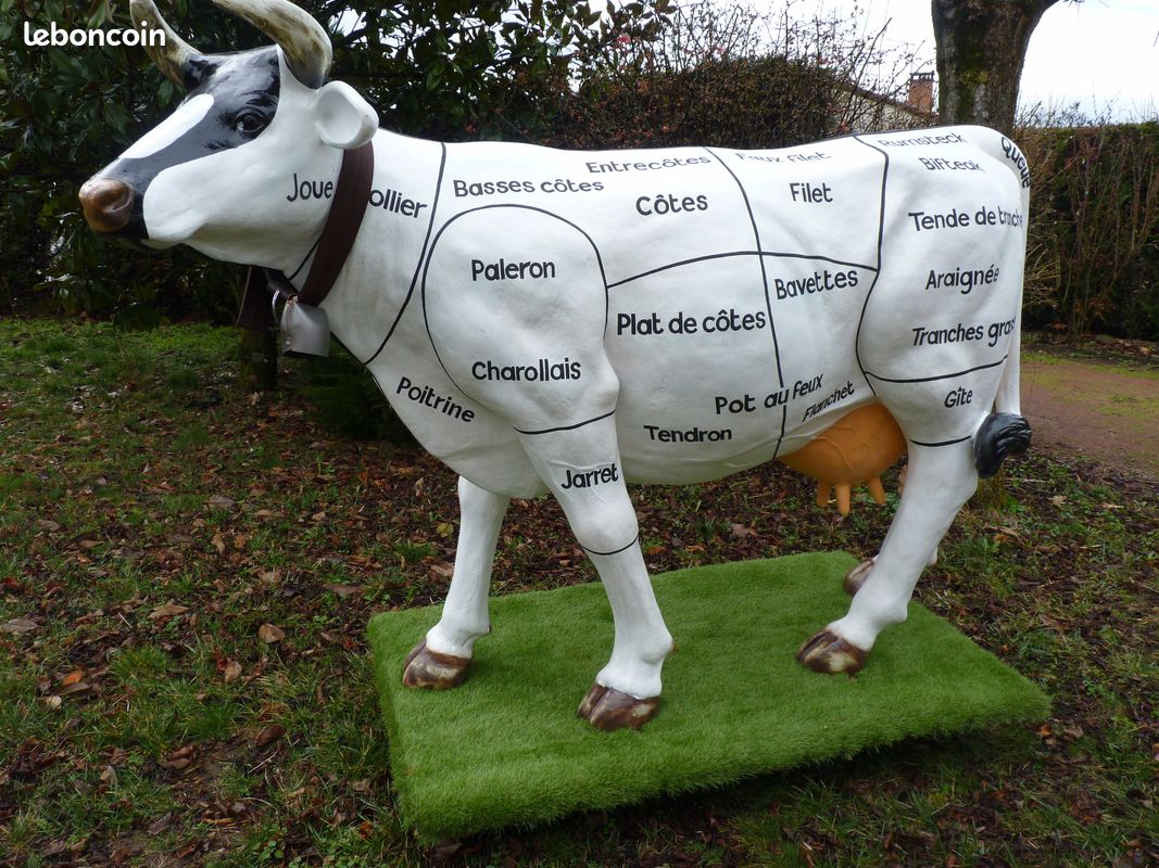 VACHE résine grandeur nature avec découpe viandes (image 1)