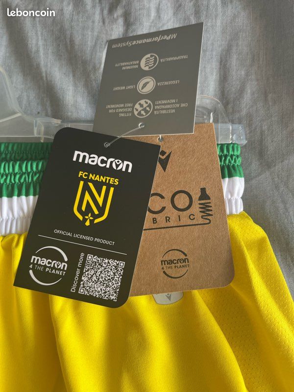 Maillot de foot Nantes 2023 2024 domicile jaune