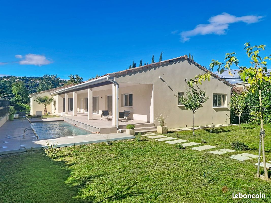 Maison 8 pièces 220 m² · à Bédarieux · 220 m² · 625 000 €