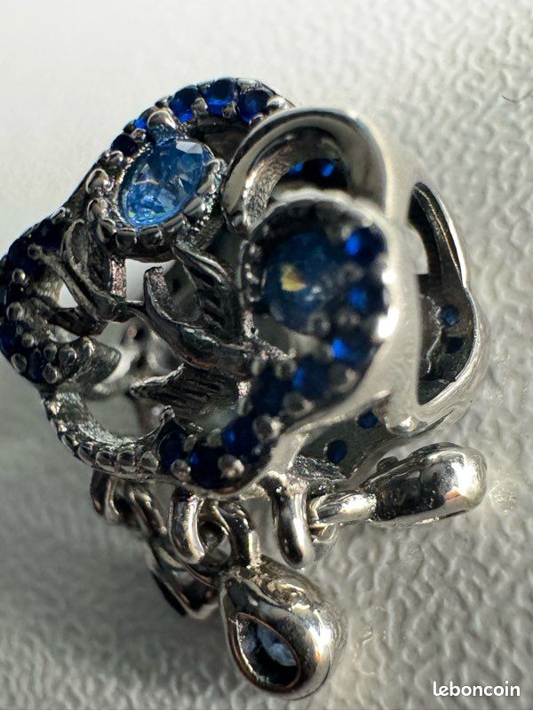 Charme Doré Oiseau Bleu Et Blanc - Dimensions 16 X 18 Mm, Neuf Sans Emballage