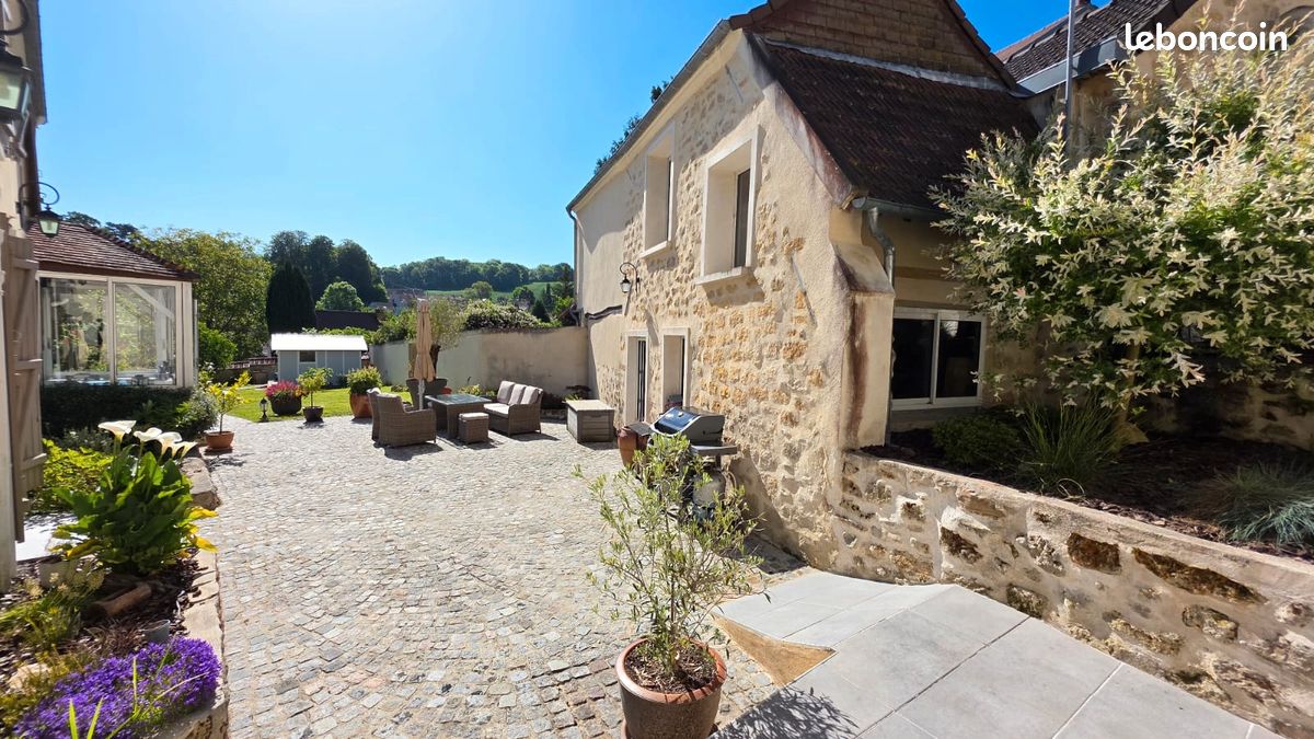 Maison 7 pièces 175 m² · à Viarmes · 175 m² · 469 999 €