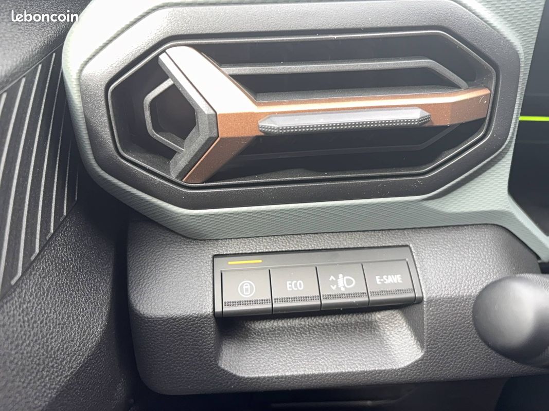 DACIA Duster Hybrid 155 Extreme (image 15)