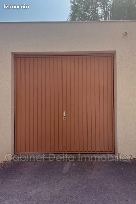Garage/box Sanary Sur Mer · à Sanary-sur-Mer · 150 €