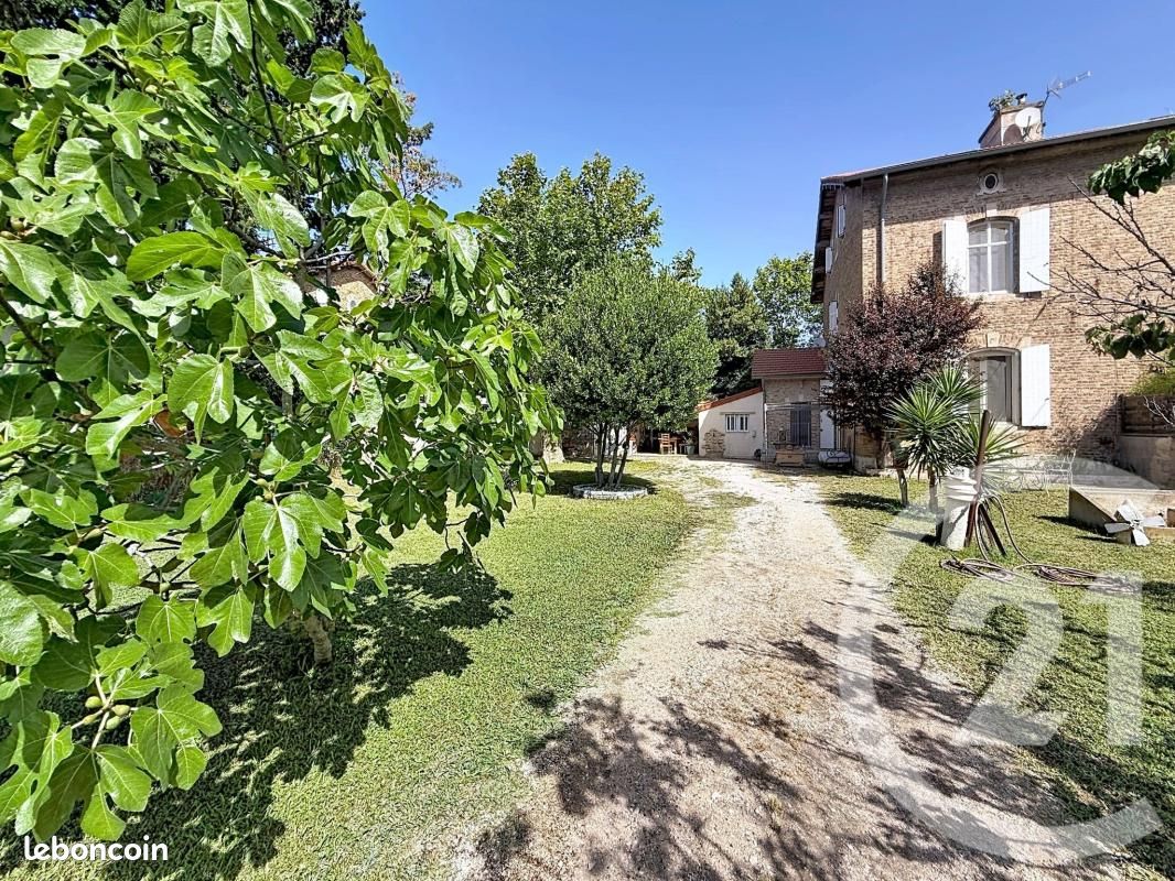 Maison 4 pièces 146 m² · à Arles · 146 m² · 379 000 €