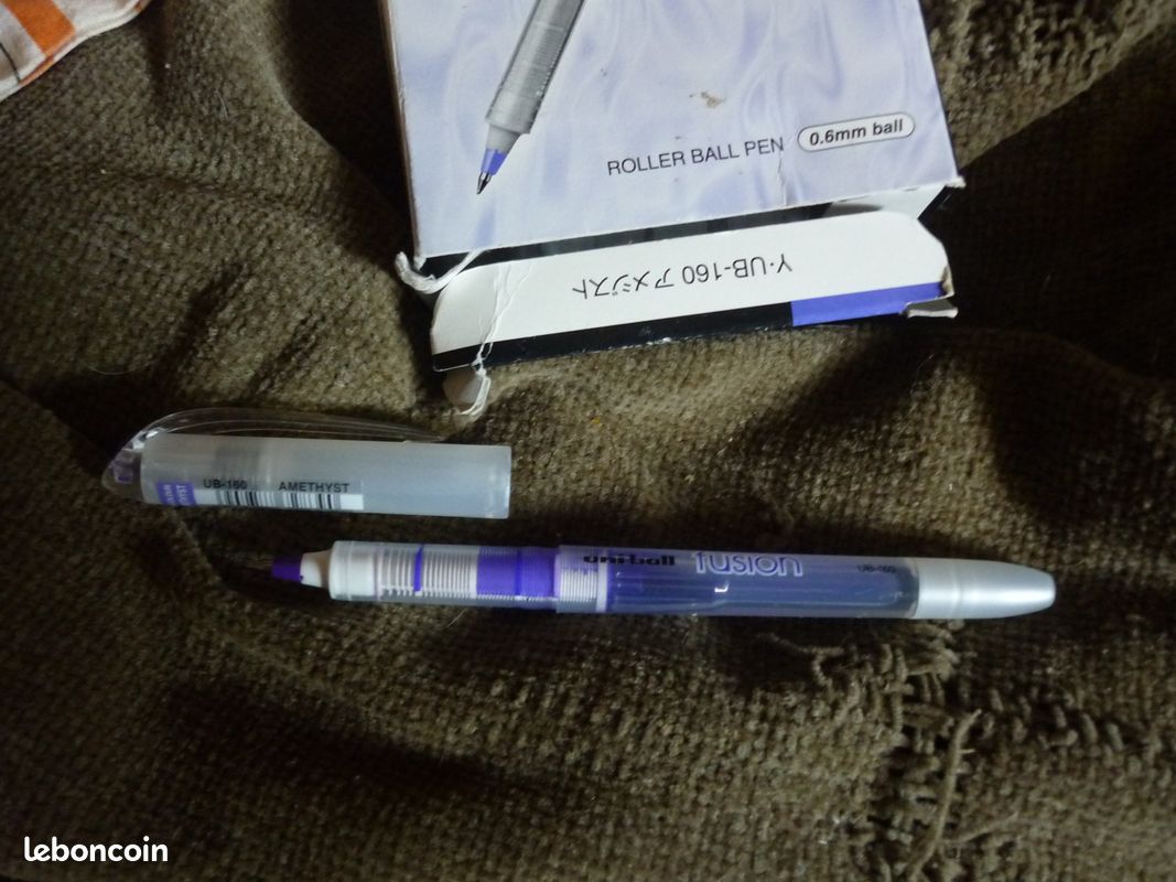 2 lots crayons Amethyste UNI BALL FUSION (image 2)