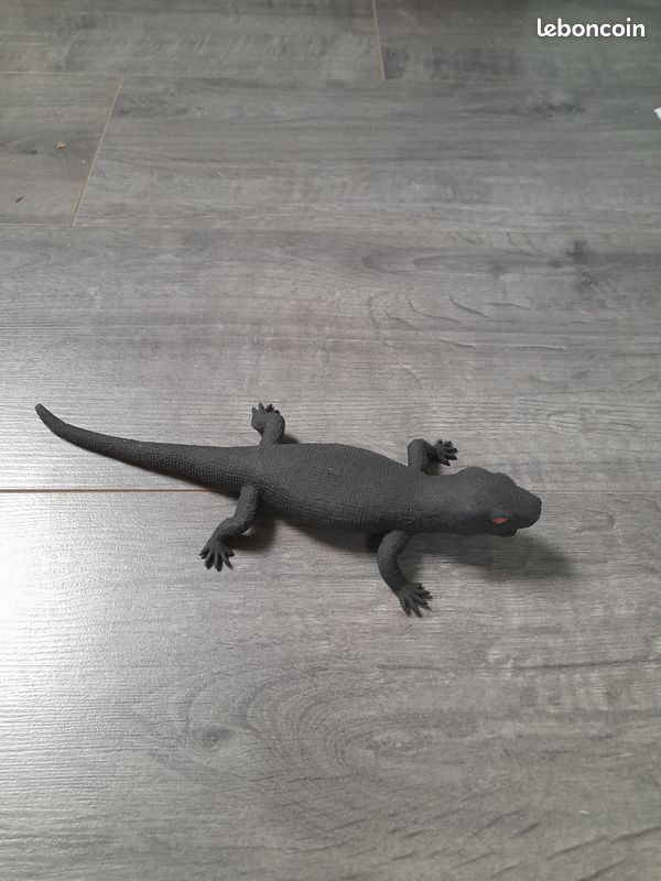 Lézard plastique (image 4)