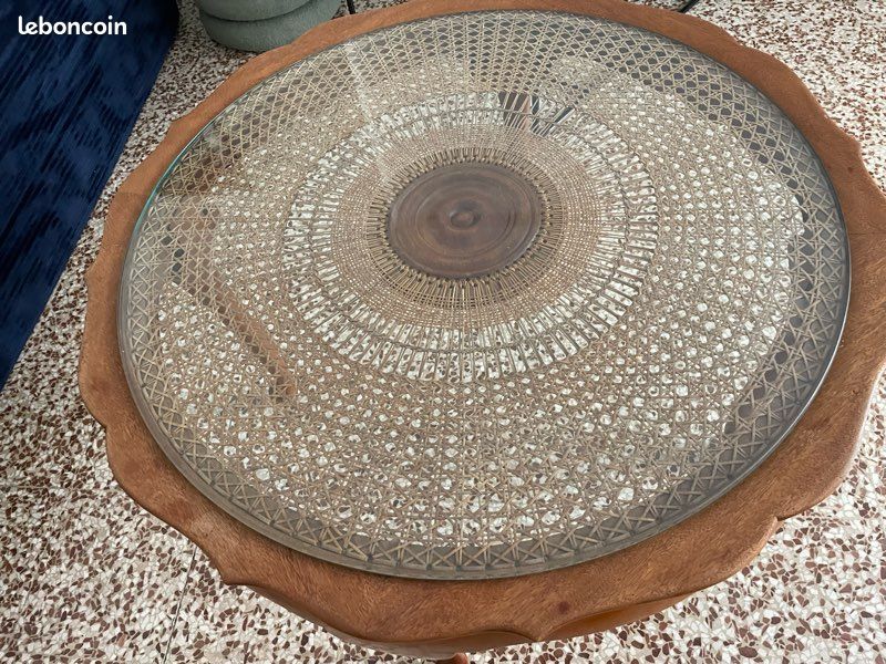 Table basse ronde, bois, verre et cannage (image 3)