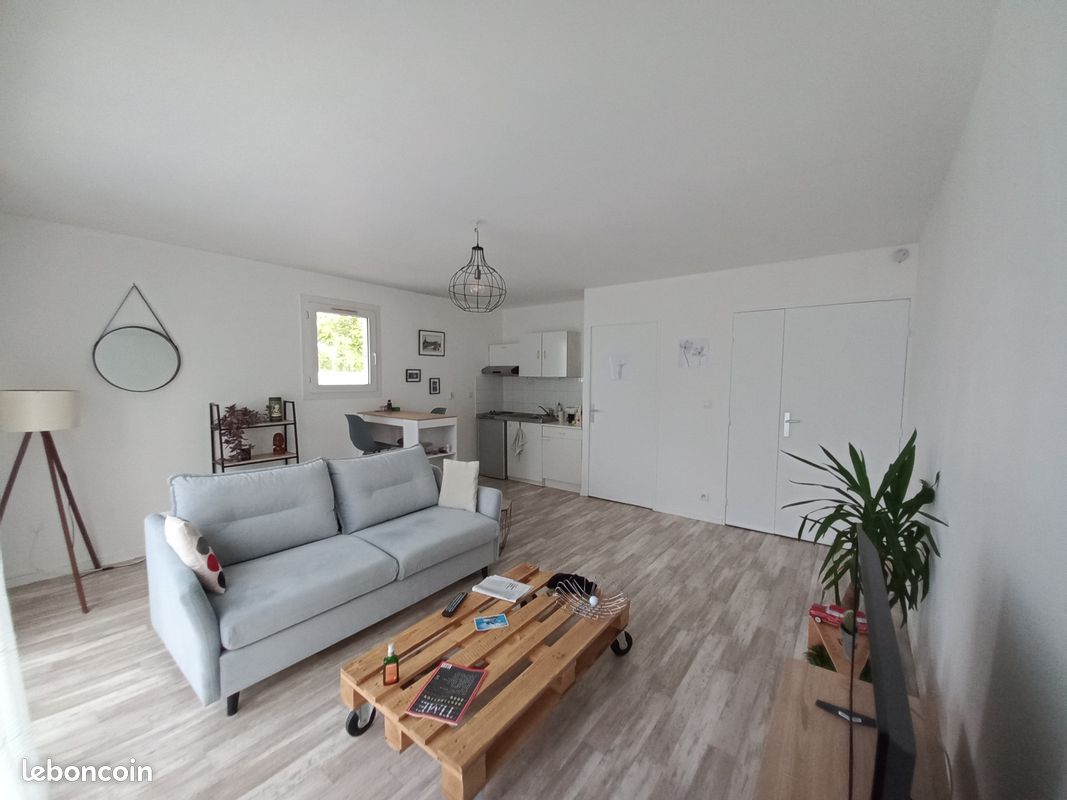 Appartement 1 pièce 33 m² · à Élancourt · 32,5 m² · 795 €/mois