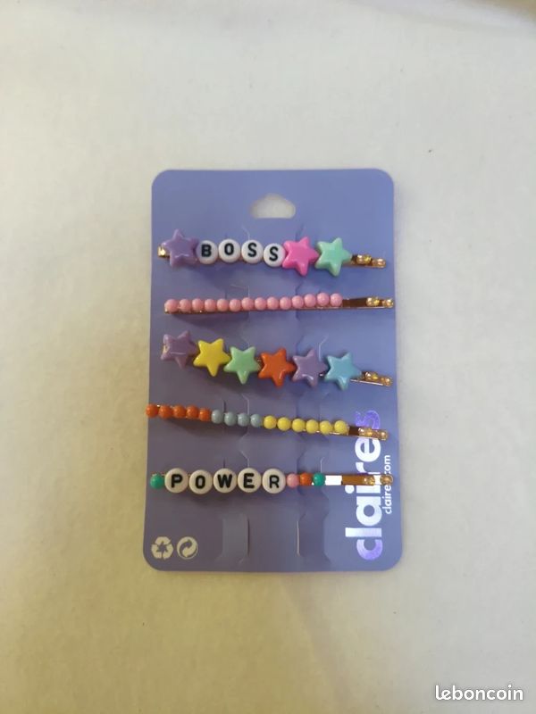 Lot de 5 barrettes cheveux Claire's neuves – Étoiles, Perles, Boss & Power (image 1)