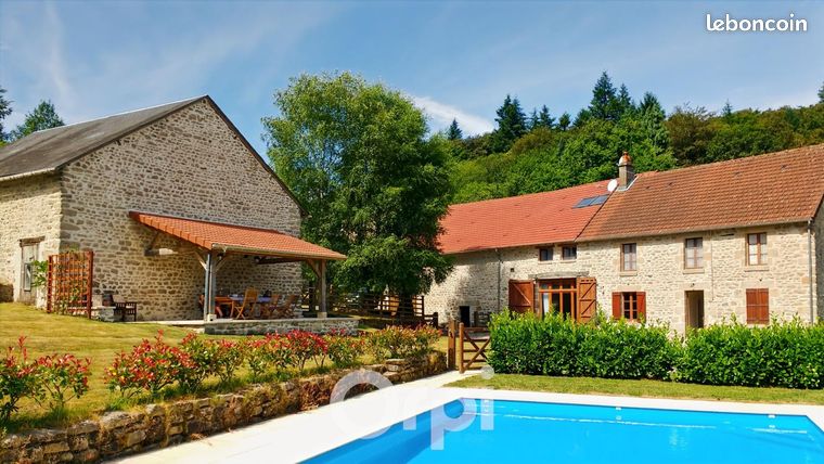 Ferme 8 pièces 247 m²