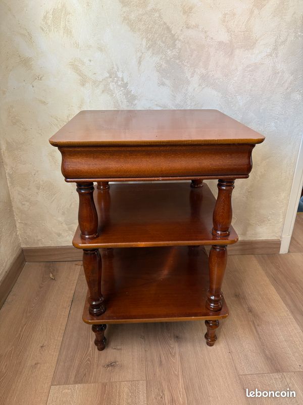Table d'appoint (image 1)