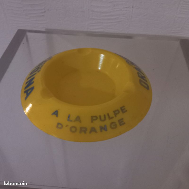 CENDRIER PUBLICITAIRE ORANGINA EUR 8,00 - FR