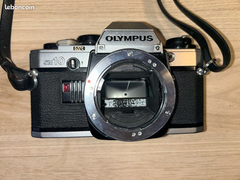 Appareil Photo Reflex Argentique Olympus OM-4 Boîtier Noir | 35 Mm, Pour Pièces/ne Fonctionne Pas