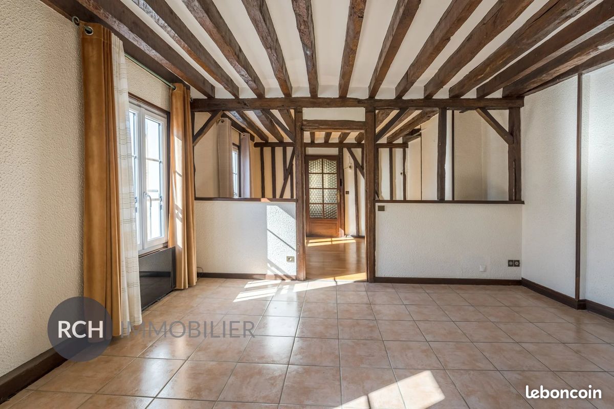 Appartement 2 pièces 48 m² · à Montfort-l'Amaury · 48 m² · 175 000 €