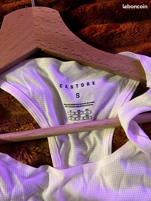 Débardeur sport CASTORE ( Irlande ) (image 4)