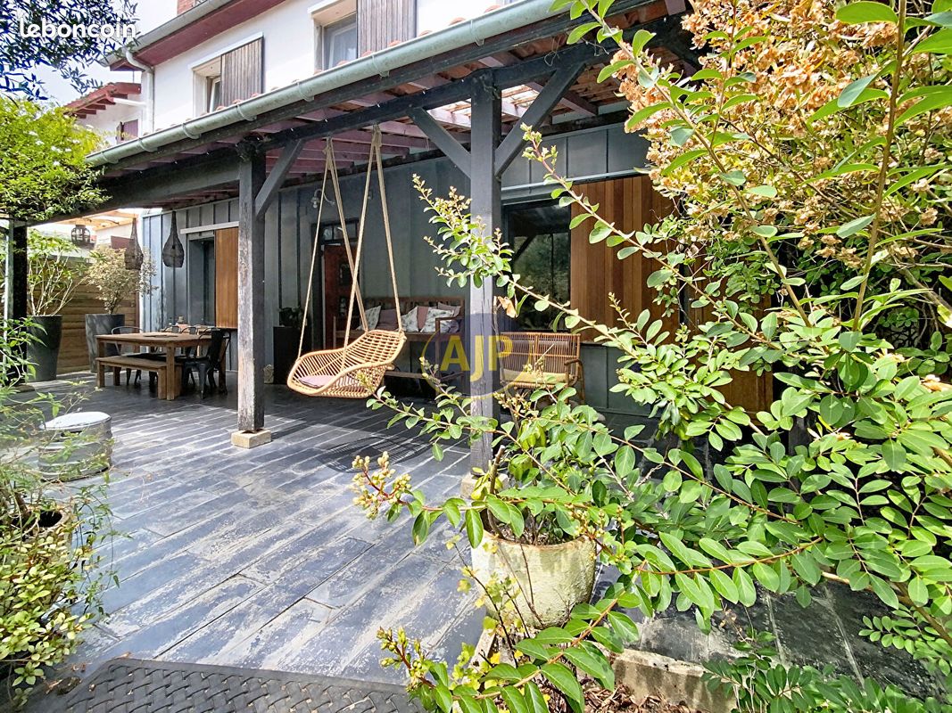 Maison 6 pièces 255 m² · à Bayonne · 255 m² · 688 000 €
