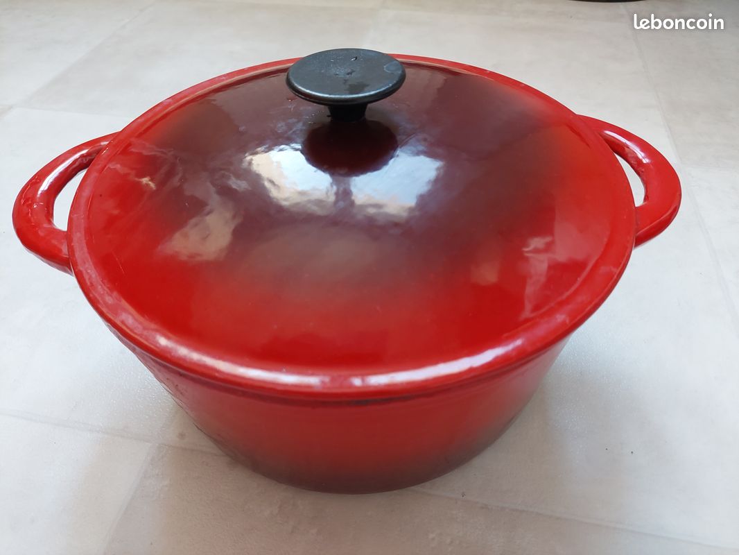 Cocotte en fonte (image 1)