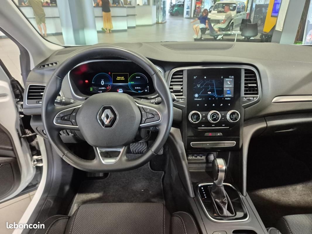 Renault Mégane IV Berline E-Tech plug-in hybrid 160 Evolution (image 29)
