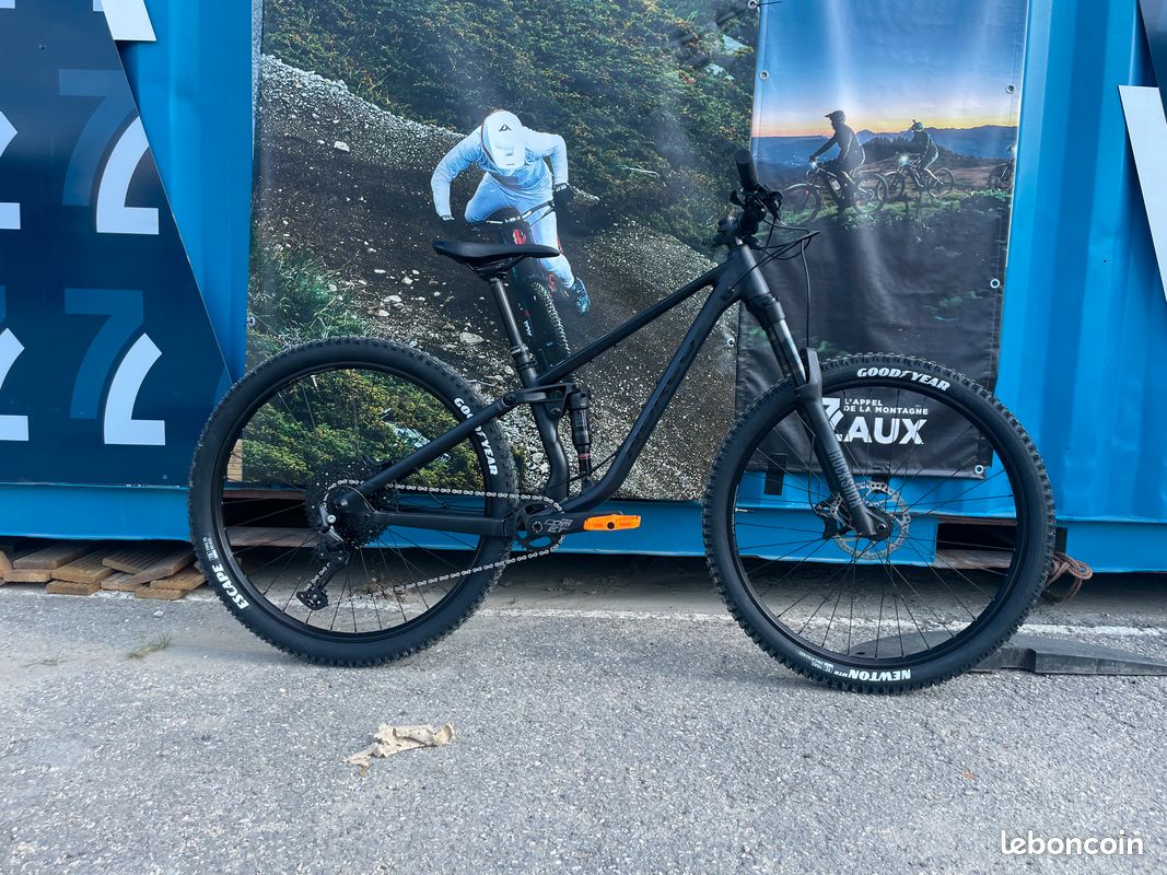 Bicyclette VÃ©lo De Montagne Norco Ã Vendre VTT Norco Fluid A4 Vélos