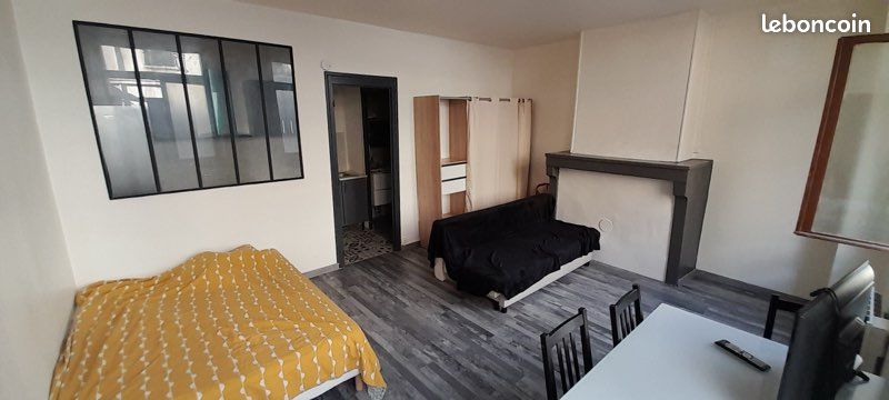 Appartement 1 pièce 28 m² · à Saint-Étienne · 28 m² · 370 €