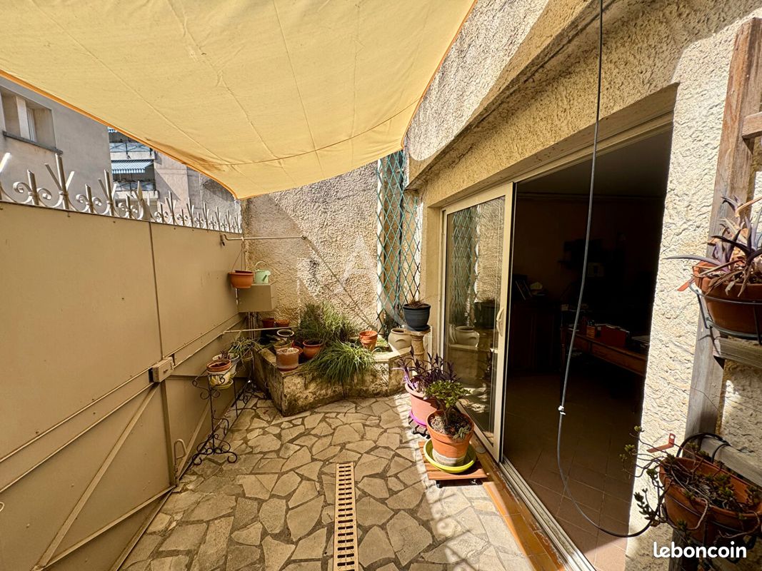 Maison 6 pièces 160 m² · à Nîmes · 160 m² · 295 000 €