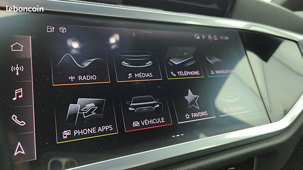 AUDI Q3 45 TFSIe 245 ch S tronic 6 S line + Hayon Elec + camera 360° + smartphone interface (image 13)