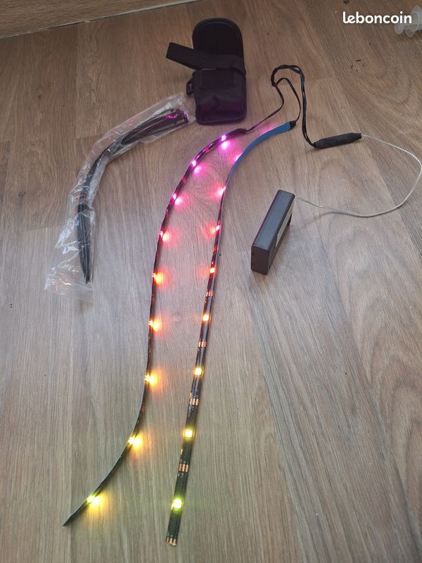Bande LED multicouleur latérale pour trottinette (image 1)