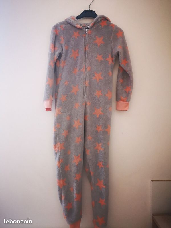 Combinaison de pyjama (image 1)