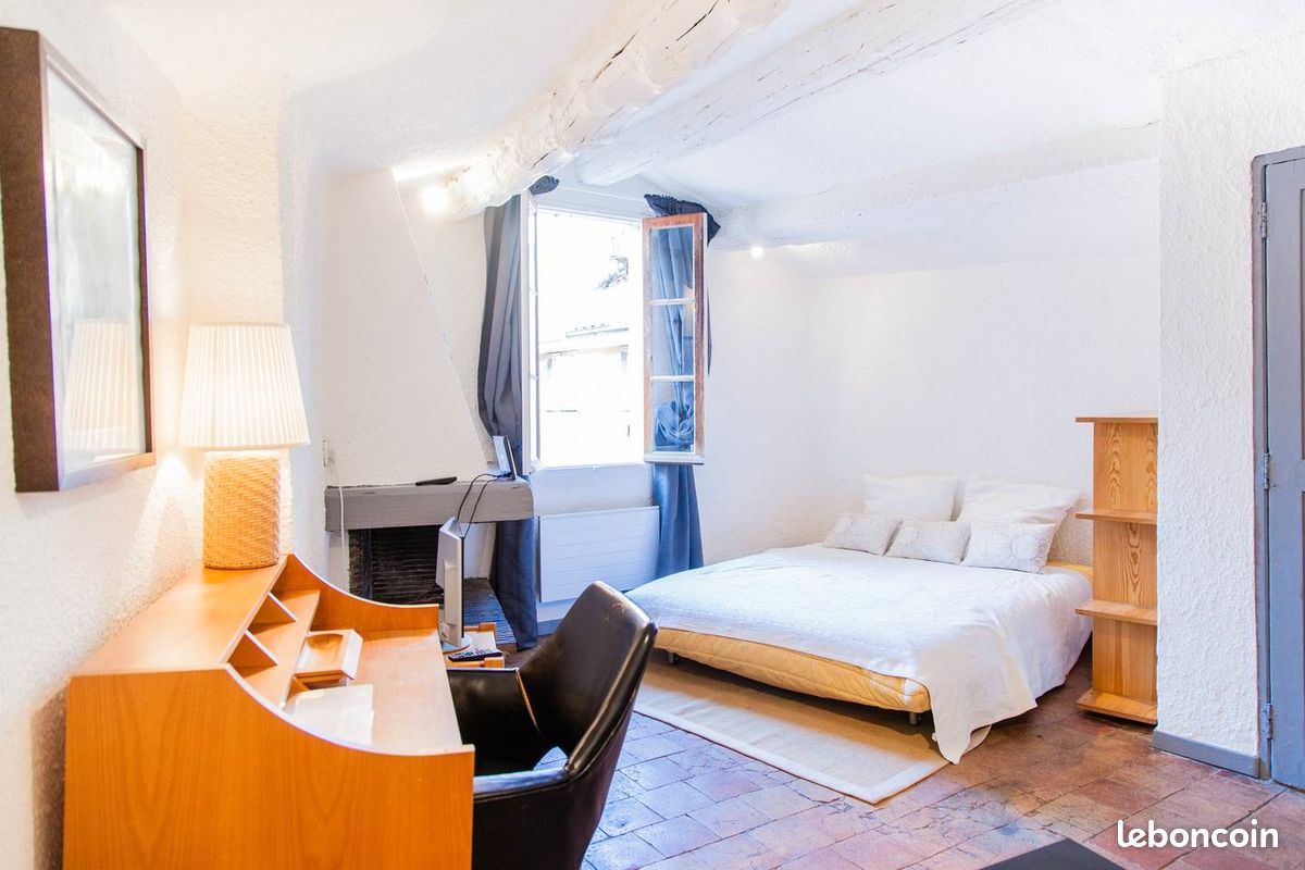 Appartement 1 pièce 27 m² · à Aix-en-Provence · 27 m² · 810 €