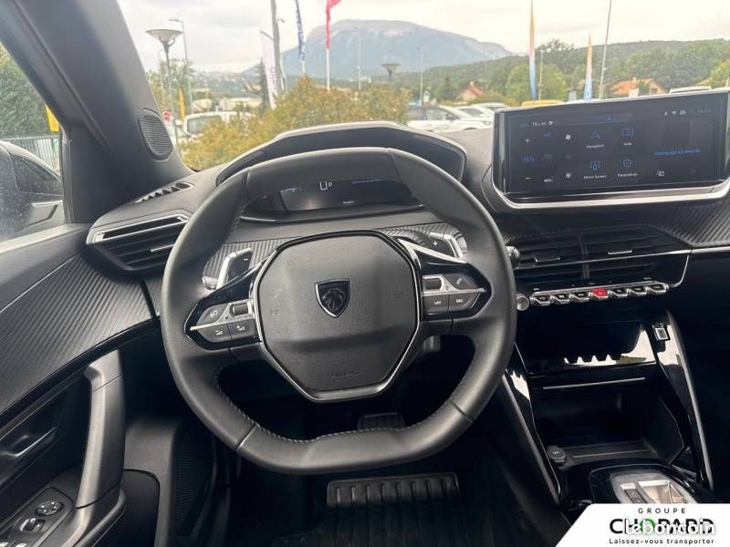 Peugeot 2008 Hybrid 145 e-DCS6 Allure (image 16)