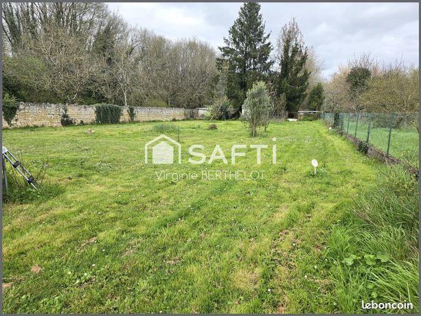Terrain 1487 m² ECHIRE