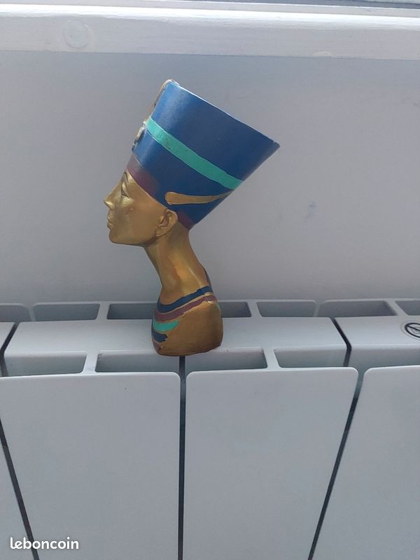 Figurine (image 3)