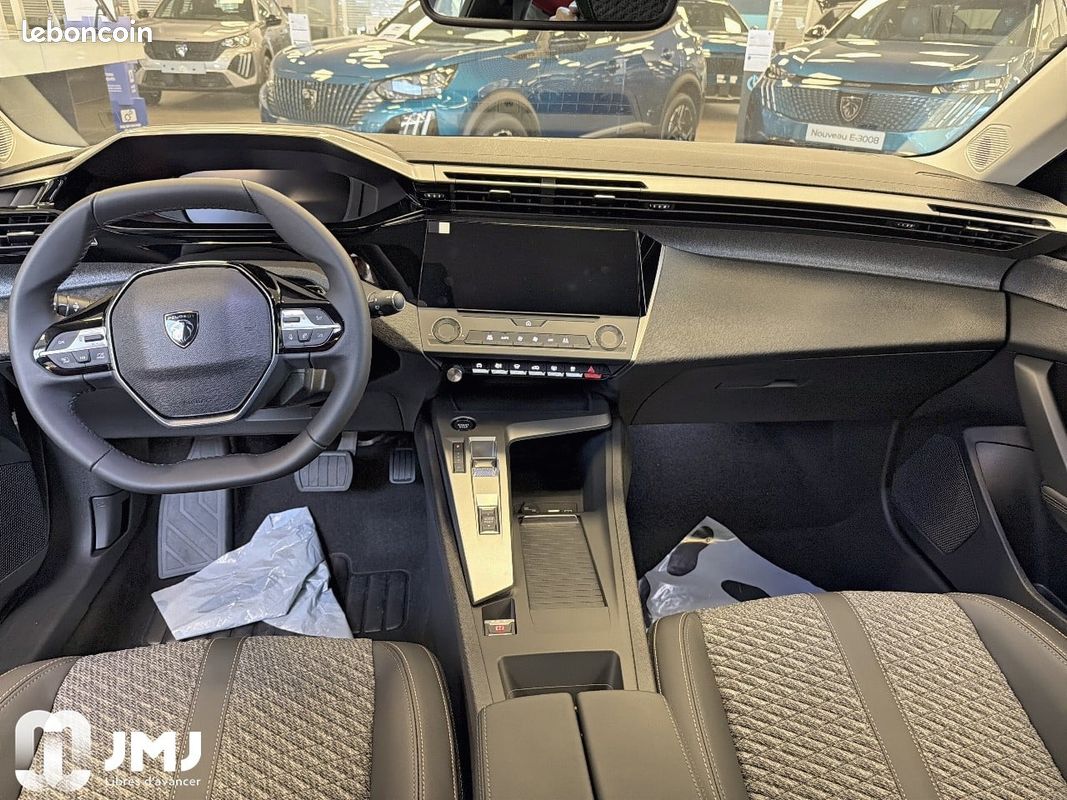 PEUGEOT 308 Hybrid 145 e-DCS6 Allure (image 11)