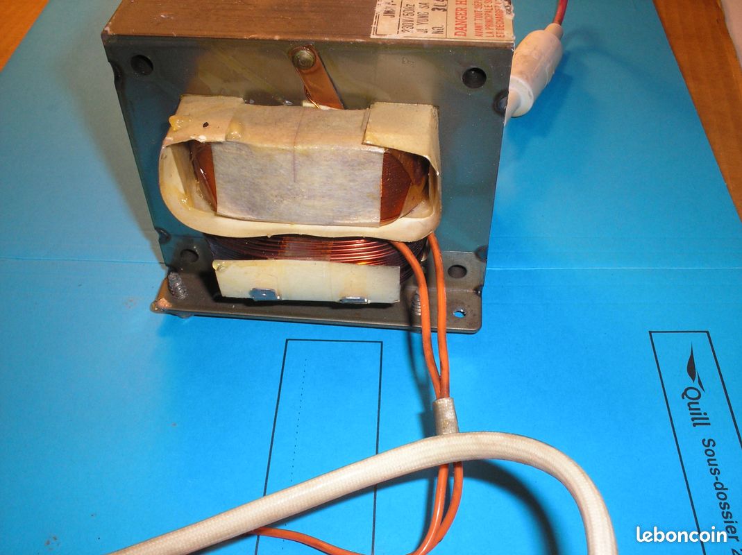 Transformateur (00632450) Four micro-ondes NEFF, JUNKER, VIVA, BOSCH