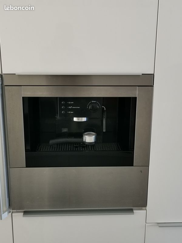 Machine à café encastrable avec percolateur (image 1)