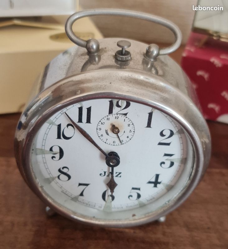 Ancien Réveil De Voyage En Cuir Rouge - Valise Pliable - Quartz Vintage