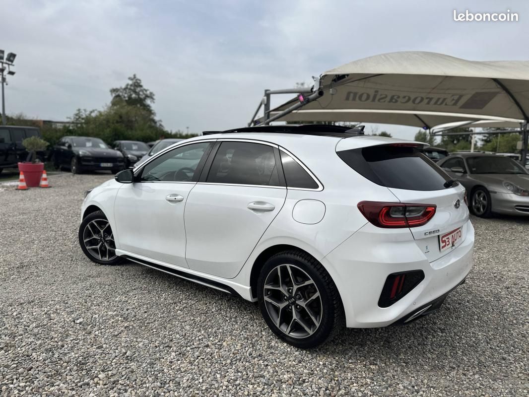 Kia Cee'd 1.6 CRDi GT Line Premium (image 8)