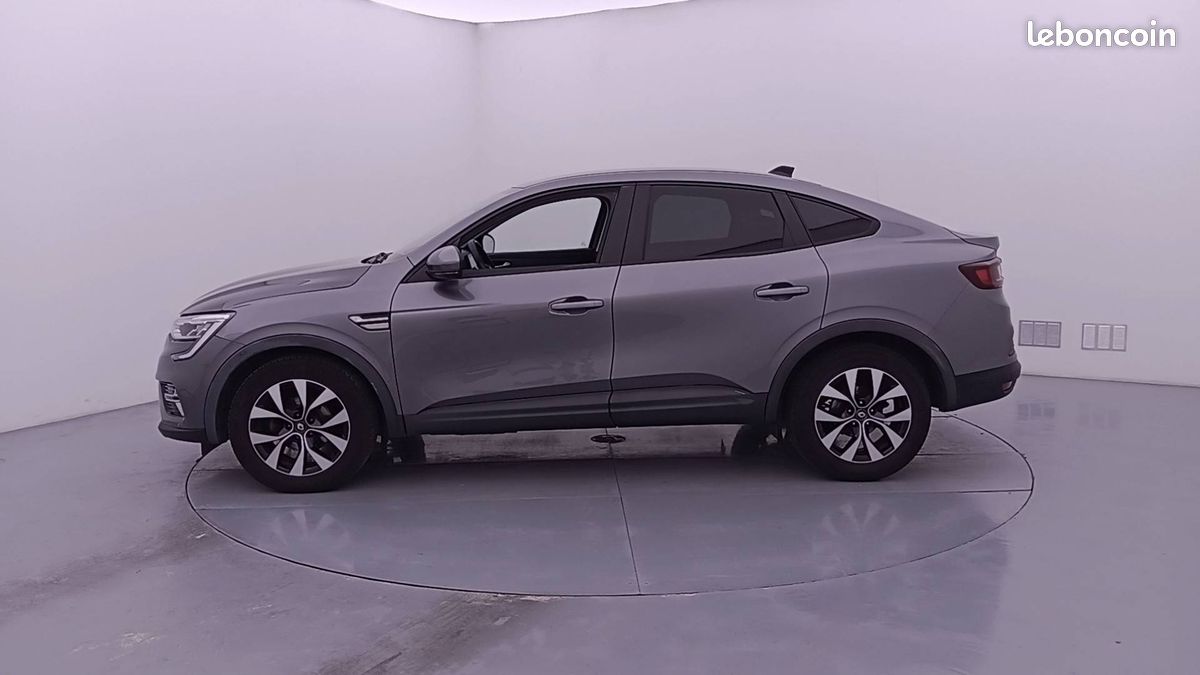 Renault arkana mild hybrid 140 edc fap 22 (image 8)