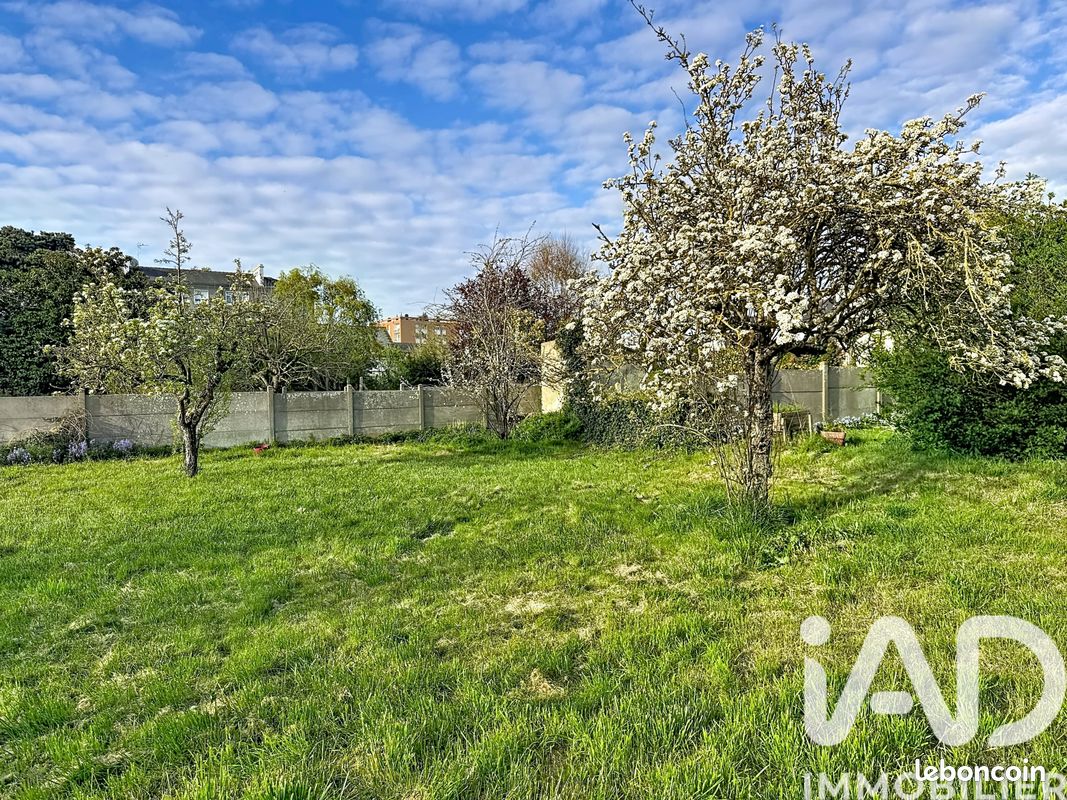 Terrain 711 m² · à Saint-Brieuc · 711 m² · 96 000 €
