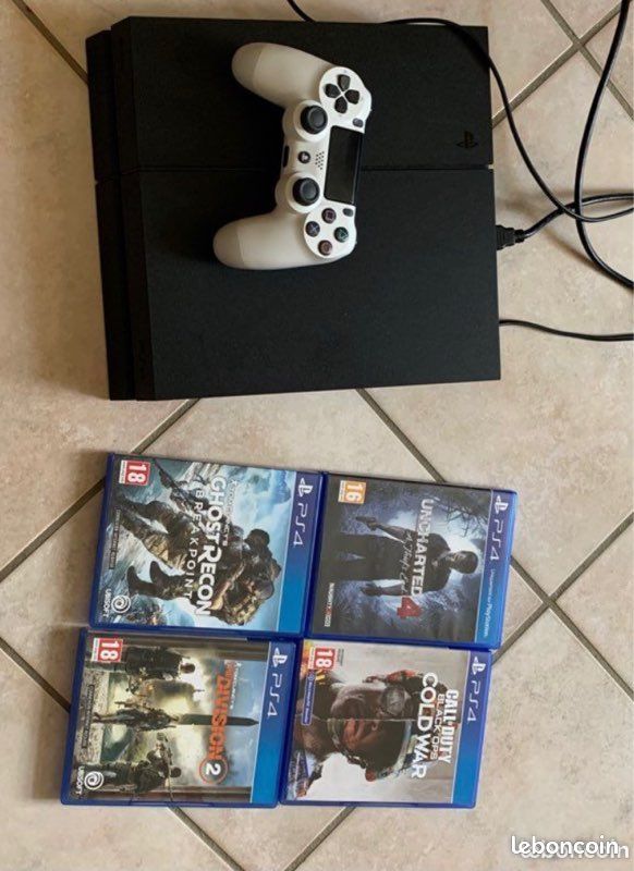 Ps4 + 4 jeux (image 1)
