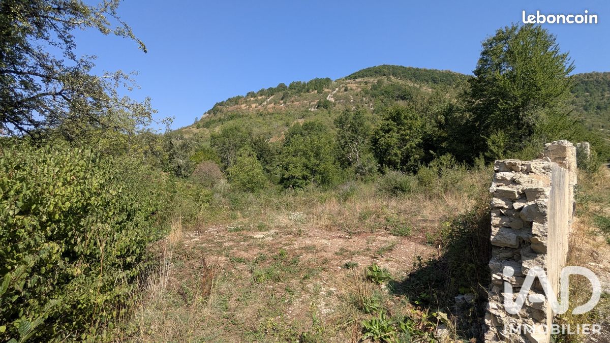 Terrain 1272 m² · à Vuillafans · 1 272 m² · 69 000 €