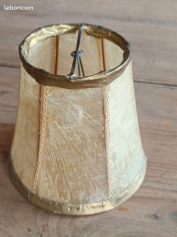 Petit abat jour vintage à pince (image 1)