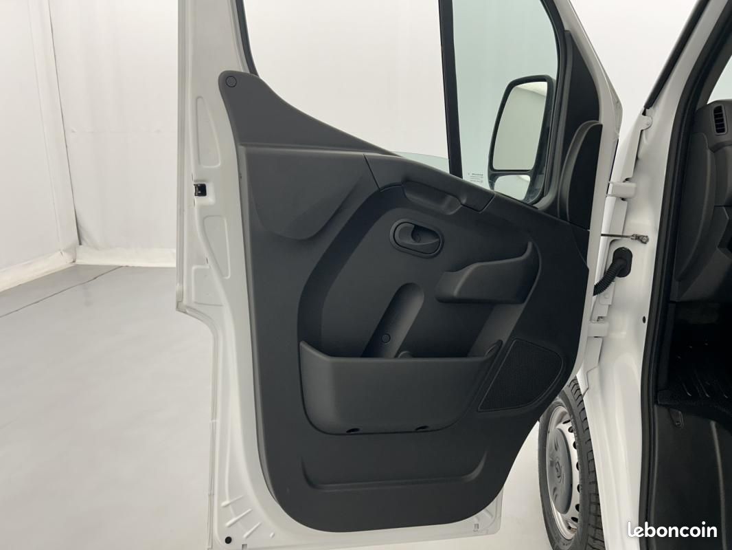 Renault Master FOURGON FGN TRAC F3500 L2H2 BLUE DCI 135 CONFORT (image 18)