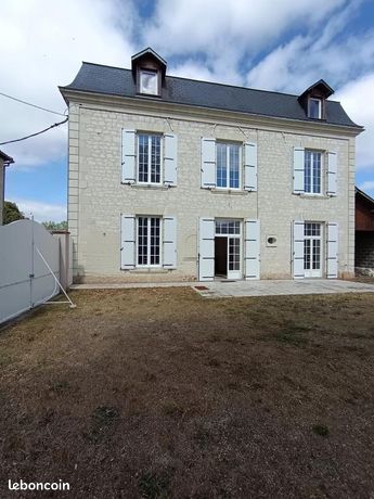 Maison 9 pièces 280 m²