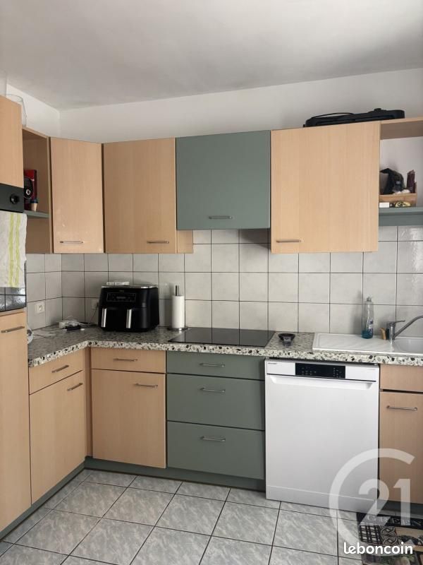 Appartement 4 pièces 101 m² · à Aurillac · 101 m² · 770 €