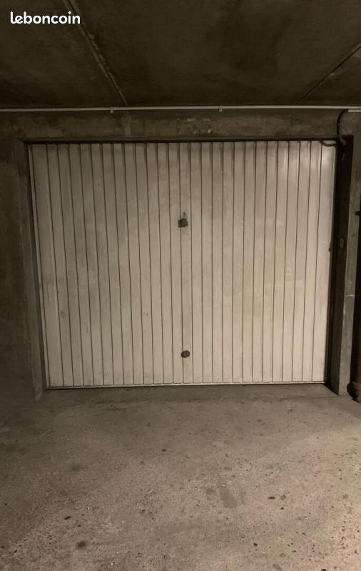 Parking 15 m² · à Grenoble · 15 m² · 18 000 €